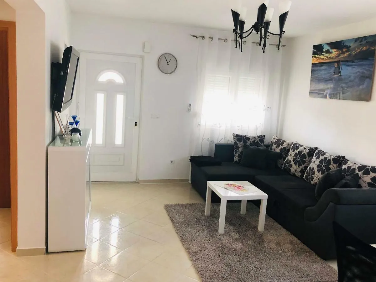 Vir Holidays Appartement